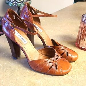 Steve Madden Upper Leather Chestnut Sandals